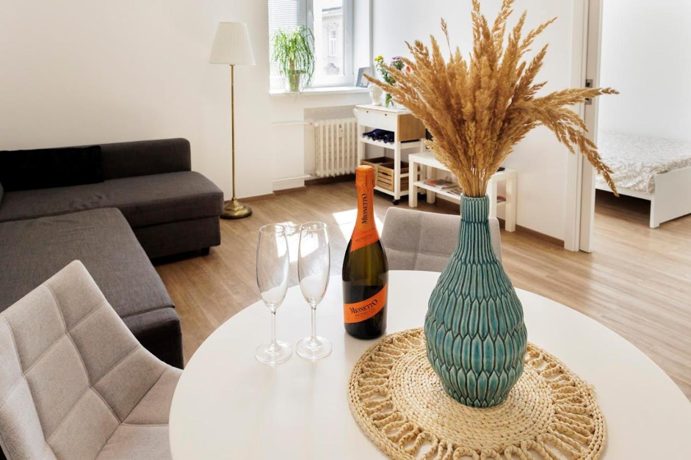 Boutique Flat In Old Town Apartamento Bratislava Exterior foto