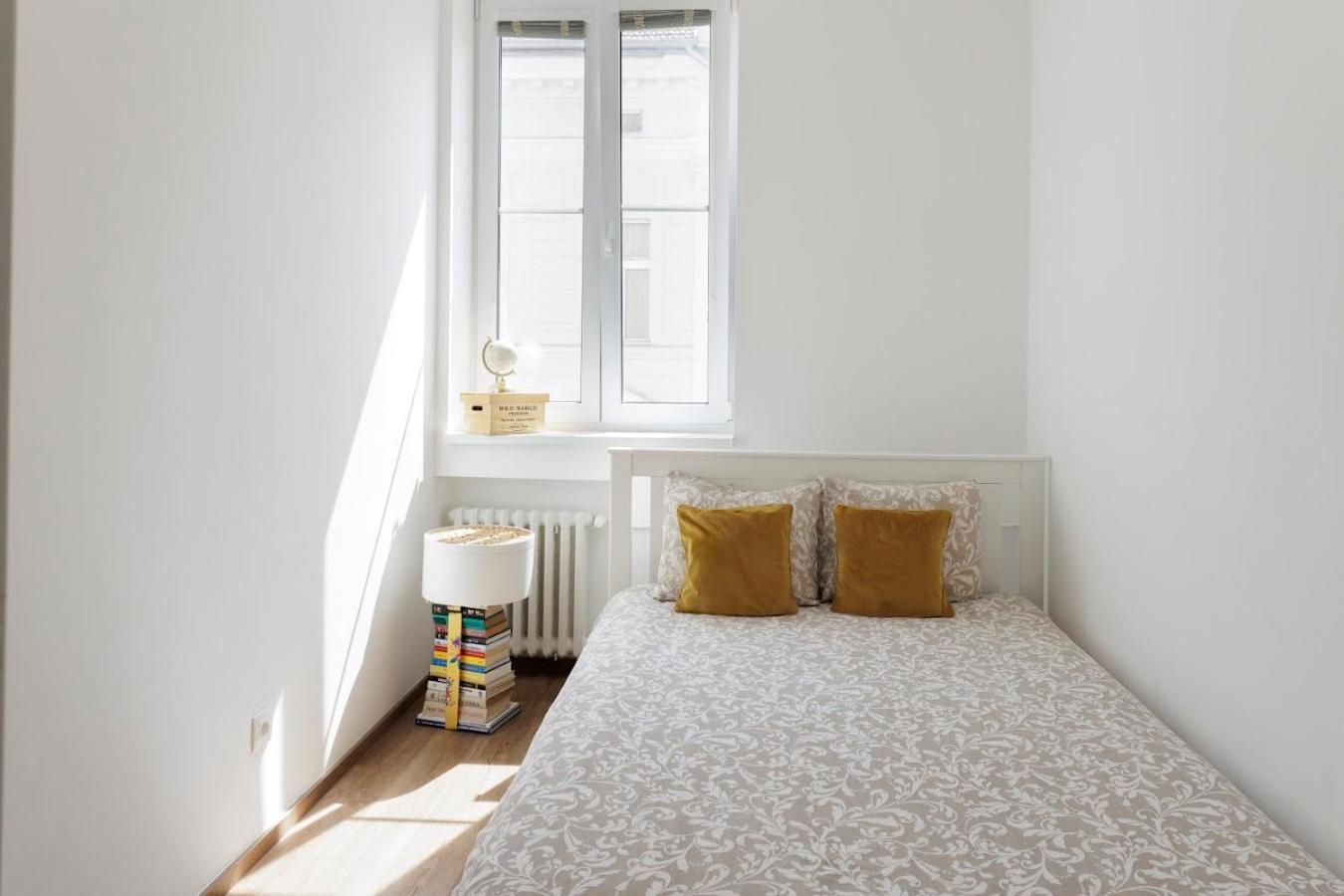 Boutique Flat In Old Town Apartamento Bratislava Exterior foto